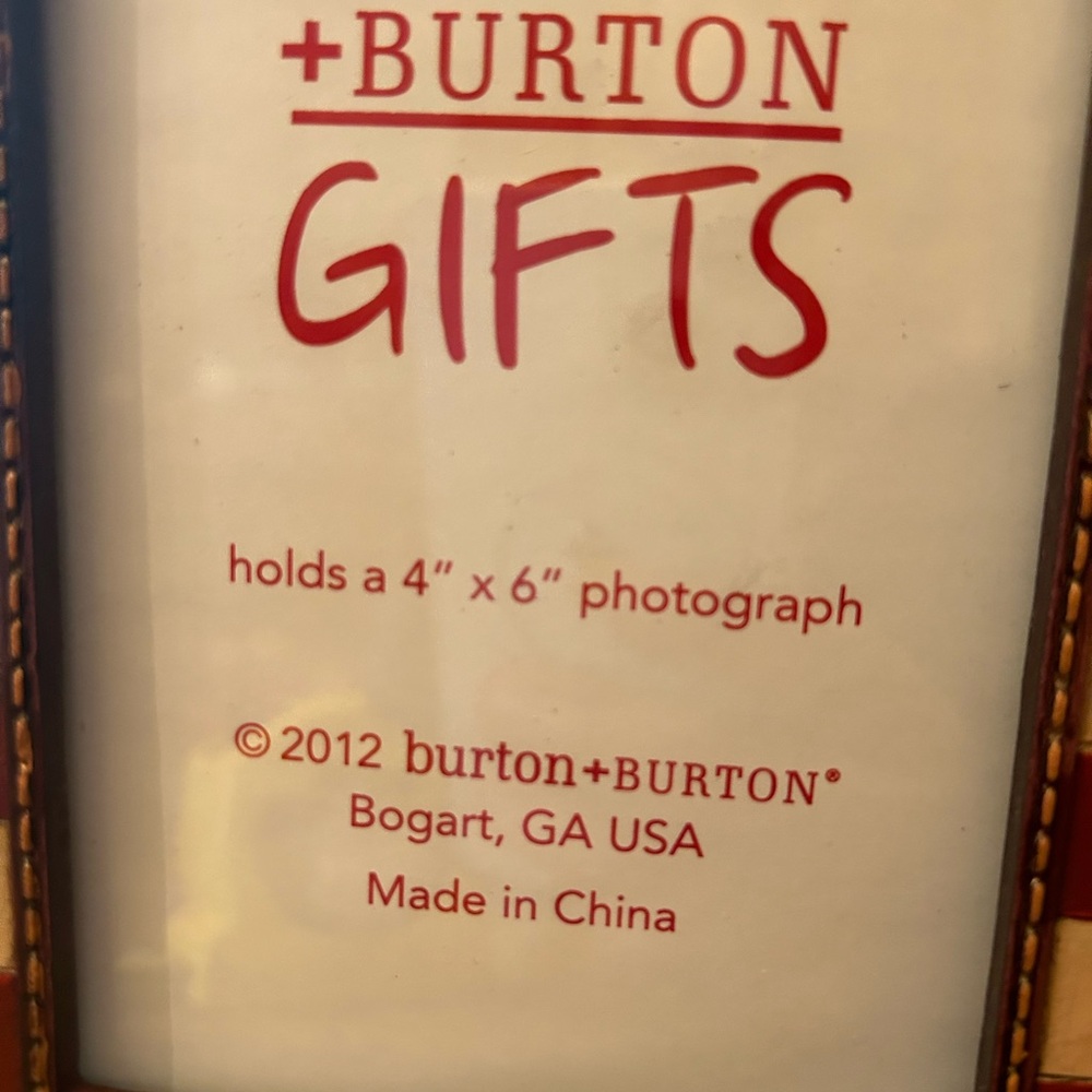 Picture frame
patriotic americana photo
stars & stripes
burton & burton - Picture 6 of 8